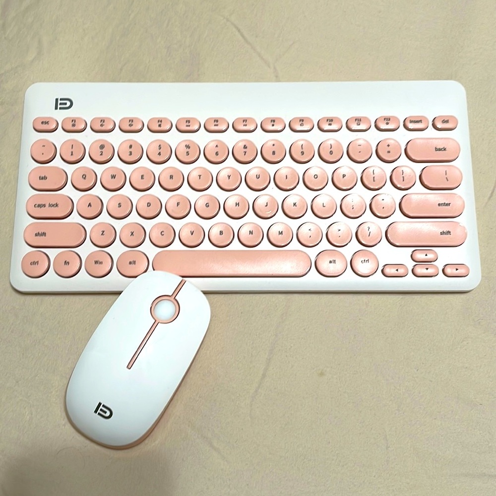 Wireless Computer Keyboard and Mouse Set